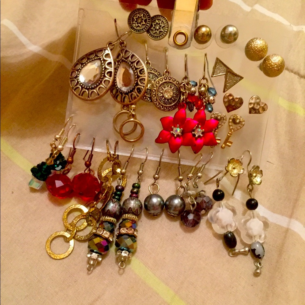17 pairs of earrings FREE with purchase of $30+